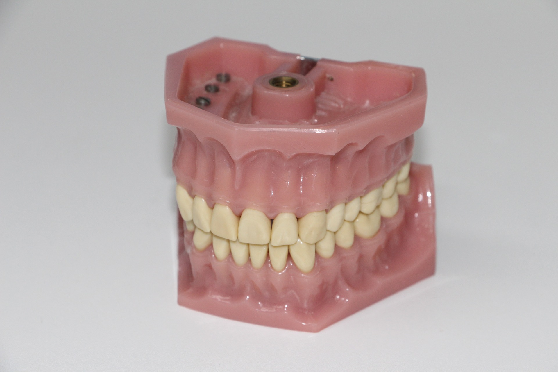 Znajdź Idealną Protezę Zębową dla Siebie w Gabinecie Stomatologicznym Agdent w Piotrkowie Trybunalskim